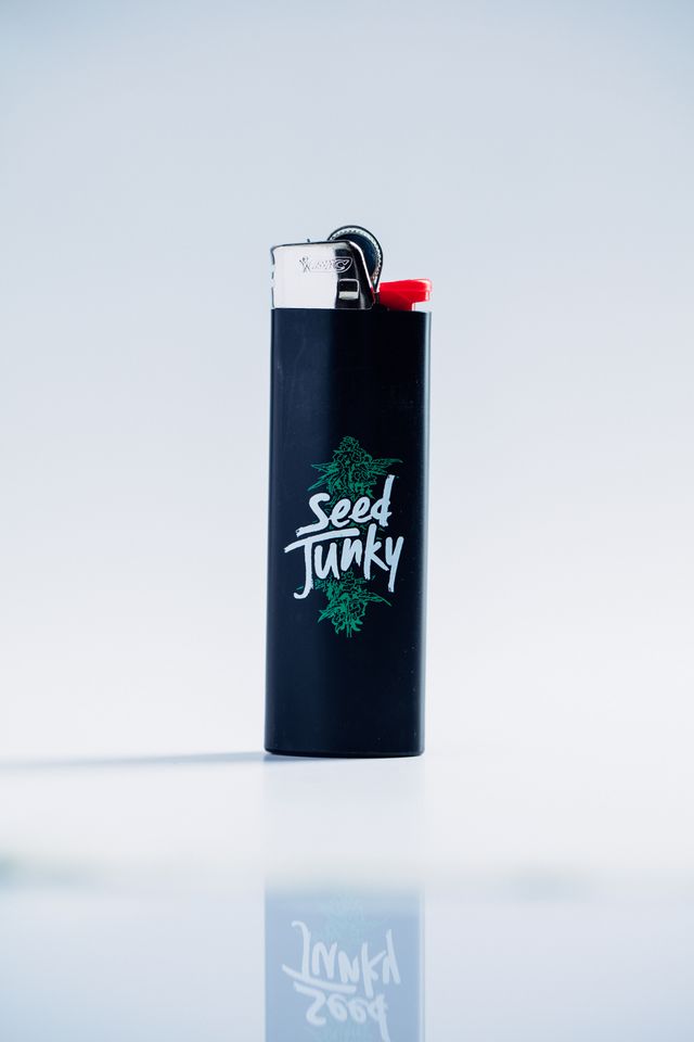 SJ Lighter with Cola